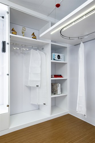 Gallery Image Wardrobe_2.jpg