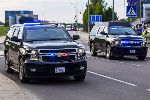 Security convoy providing high-level government security escort on urban route | Global Risk Solutions, Inc. Security convoy providing high-level government security escort on urban route | Global Risk Solutions, Inc.