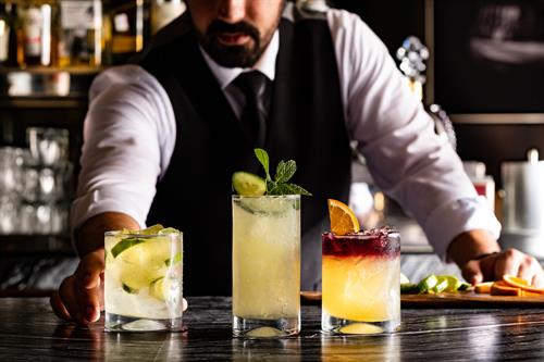 All Day Bar Fogo Features