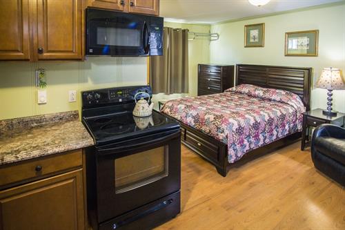 Gallery Image Massena-Lakeview-Motel-Apartments-Room1.jpg