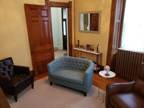Gallery Image gold_room.jpg