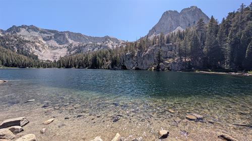 Local Mammoth Lakes travel advisor, helping both locals and visitors