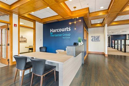 Gallery Image 2018_01_28_harcourts_office1.jpg