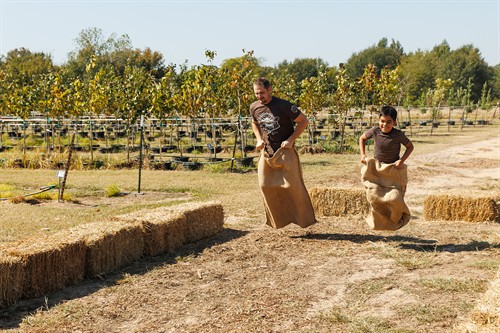 Gallery Image MaryCyrusPhotography-SorelleFarms-1071_websize.jpg