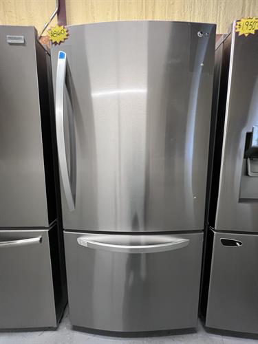 New LG Botttom Freezer
