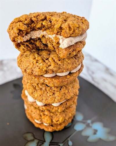 Pumpkin Spice Oatmeal Cream Pies