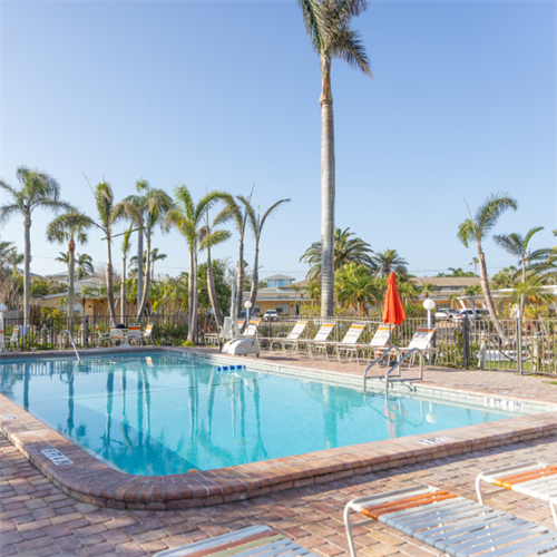Gallery Image Captiva_Beach_Resort_Pool.png