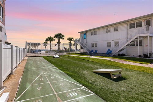 Gallery Image shuffleboard.jpg