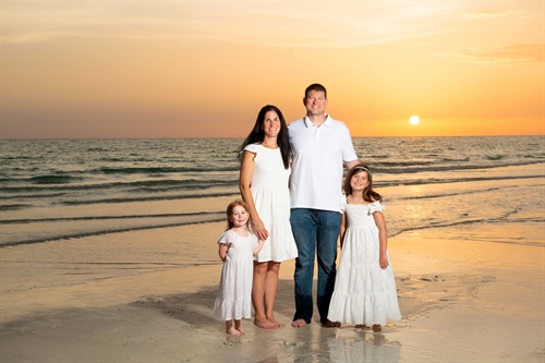 Gallery Image Family_Beach_Portrait._gorgeous_sky.jpg