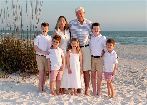Gallery Image Family_Beach_Portrait.jpg
