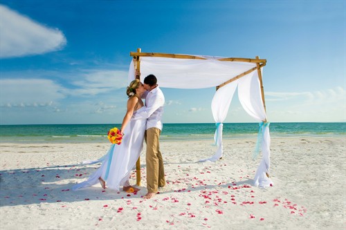 Gallery Image Siesta_Beach_Wedding.jpg