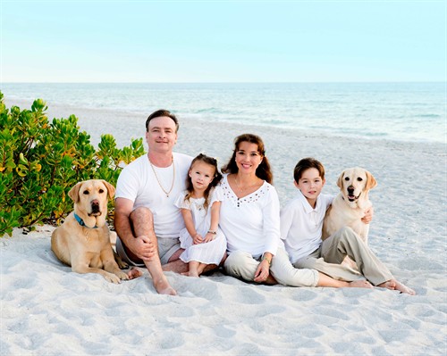 Gallery Image Young_Family_with_Dogs.jpg