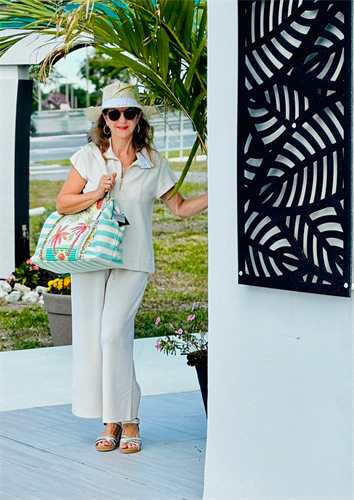 Gallery Image BB26_Dixi_fashion_outfit.png