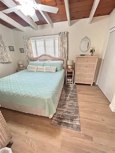 Gallery Image IMG_3908.jpg