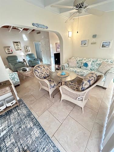 Gallery Image IMG_3916.jpg