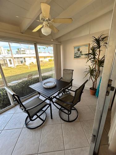 Gallery Image IMG_3922.jpg