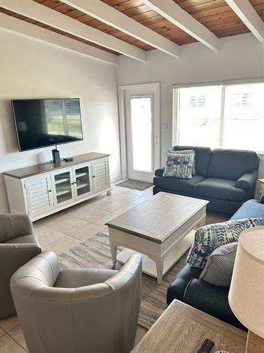 Gallery Image IMG_4322.jpg