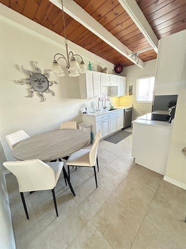 Gallery Image IMG_4473.jpg