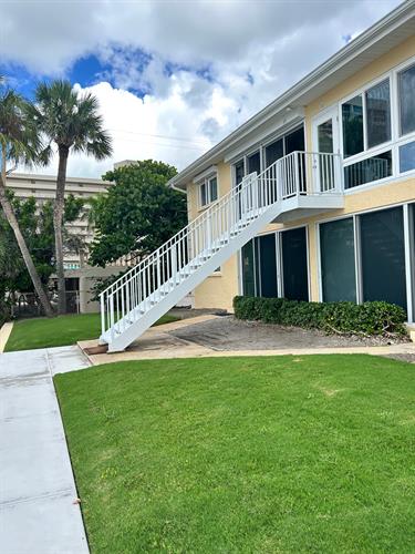 Gallery Image IMG_6553_(1).jpg