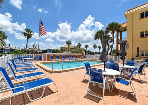 Community heated pool 