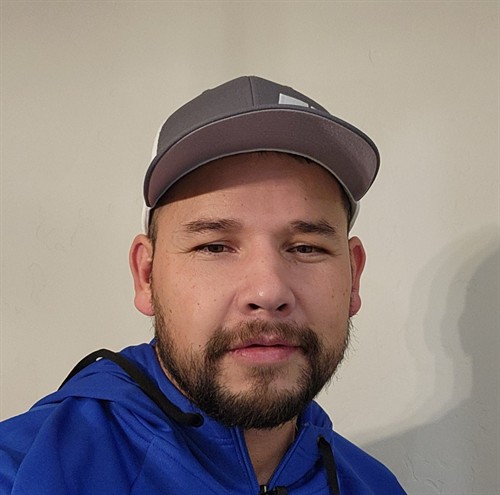 Gallery Image blue_pic_james.jpg