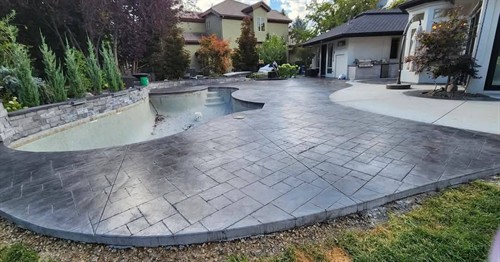 Gallery Image concrete_pool_patio.jpg