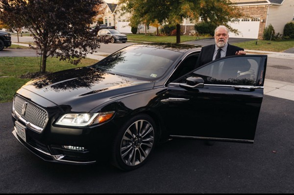 Gallery Image Black_Car.JPG