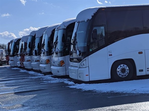 Gallery Image Buses_snow.JPG