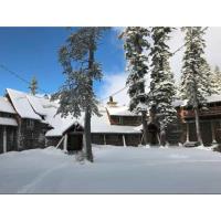 Guided Snowshoe Hike at Clair Tappaan Lodge