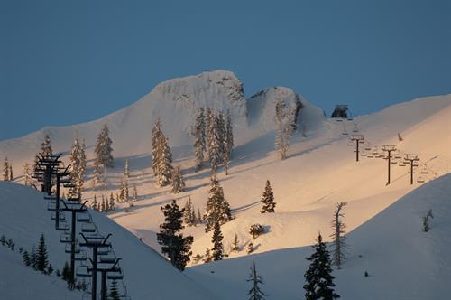 Ski-in/ski-out Squaw Valley Lodge
