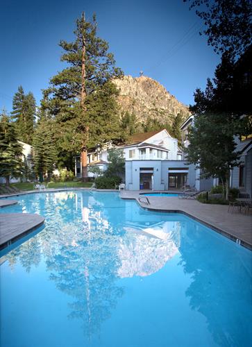 Squaw Valley Lodge Swimming Pool
