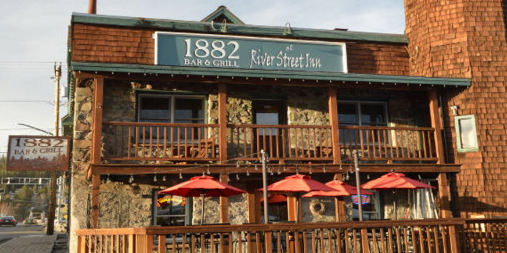 1882 Bar & Grill - River Street Inn