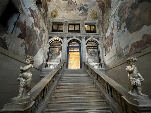 Luxury Hotels (Venice)