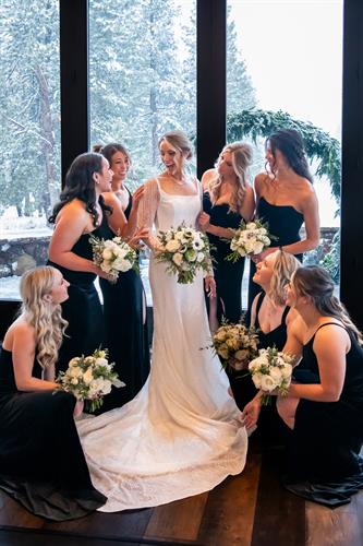 Gallery Image Winter_Bridal_Party.jpg