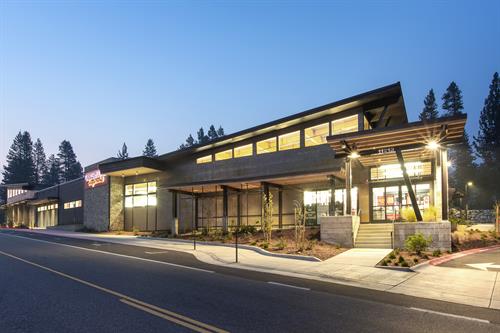 Gallery Image grocery_outlet_exterior_photo.jpg