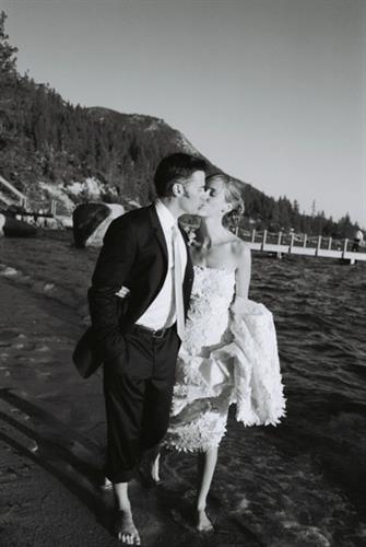 Newlyweds in Lake Tahoe black and white image