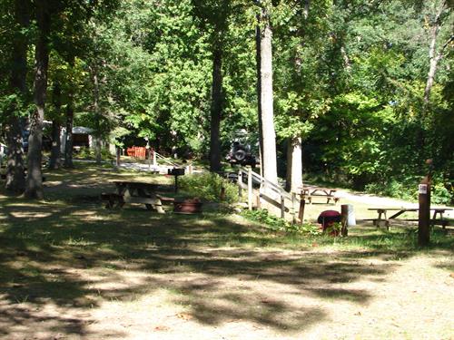 Rustic & Water and power camp sites for rent
