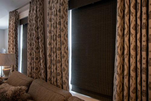 Gallery Image Custom-Shade-Window-Treatments-St.-Louis-MOIMG_2153-Enhanced-NR18_copy.jpg