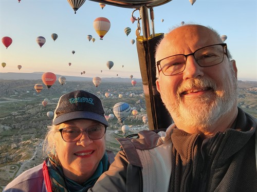 Enjoying an amazing balloon ride in Capadocia, Turkey