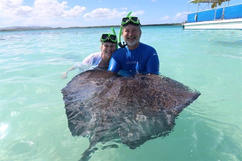 Enjoying a swim with a Ray