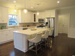 Beautiful spacious kitchen for family gatherings