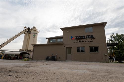 Our Poplar Bluff HMA Plant is located at the Williamsville Quarry.
