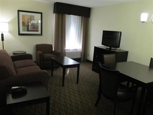 2 Room Suite-Sitting Area