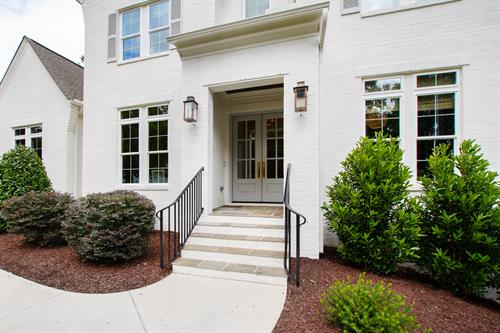 Gallery Image Front_2.jpg Gallery Image Front_2.jpg