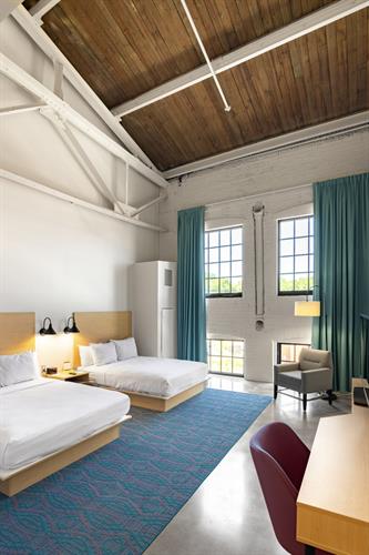 Warehouse Hotel - Queen queen hotel room