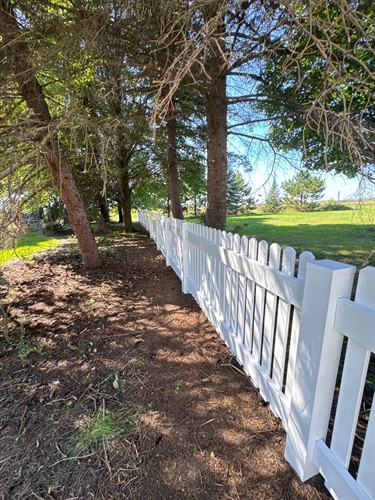 Vinyl Picket Fence - Residential Vinyl Picket Fencing