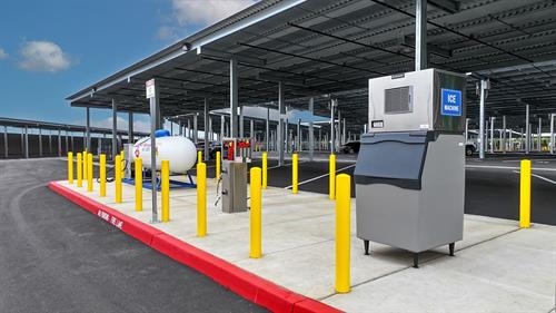Amenities made for RV & boat life: free ice, air/water refill, and propane available right here at the facility.