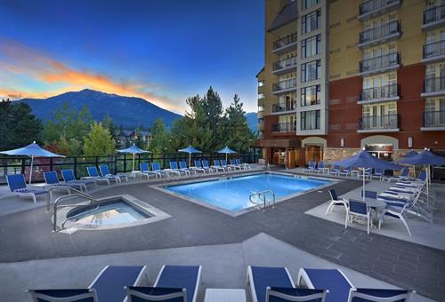 Hilton Whistler Resort & Spa - Pool