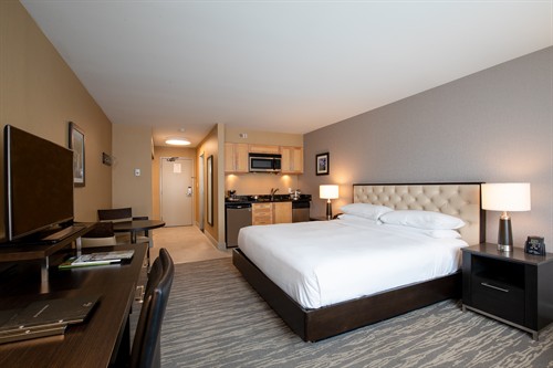 Gallery Image King_Studio_FEATURE_SHOT_(K10).jpg