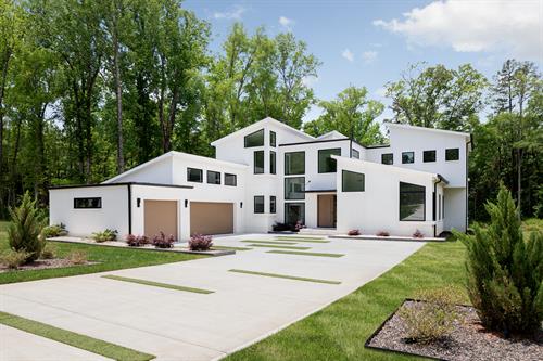 Gallery Image Exterior_Front_1.jpg